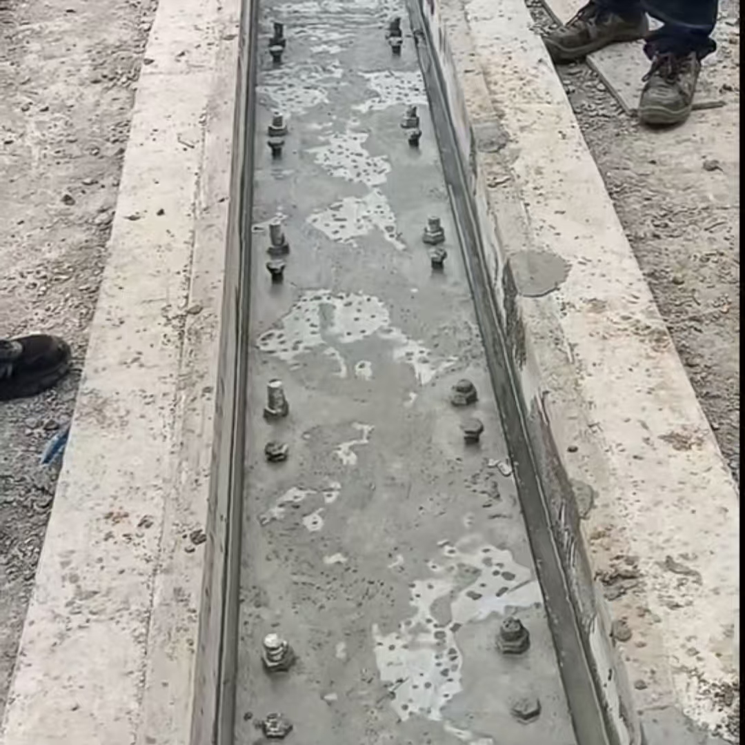 含山港口码头起重机龙门吊重型机械设备稳固用早强快凝轨道胶泥